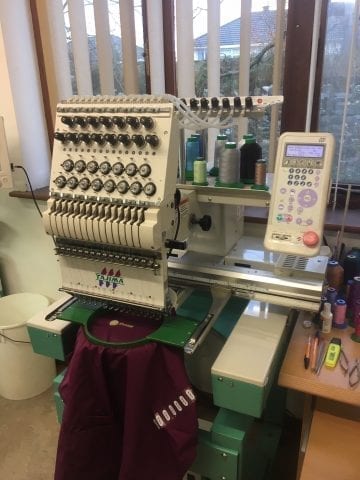 Singe head embroidery machine